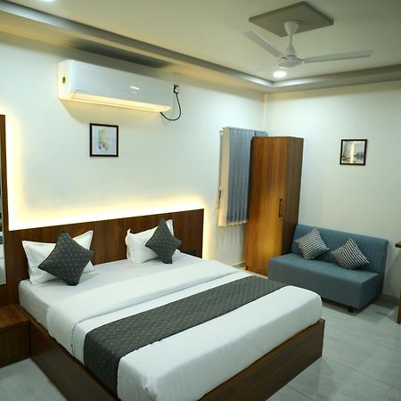 Hotel Aagman Palanpur Esterno foto