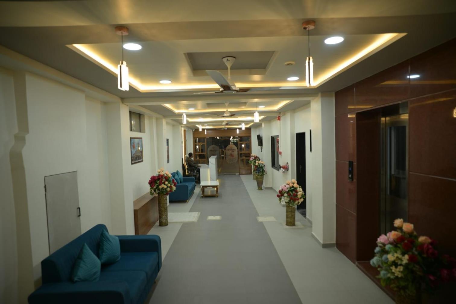 Hotel Aagman Palanpur Esterno foto