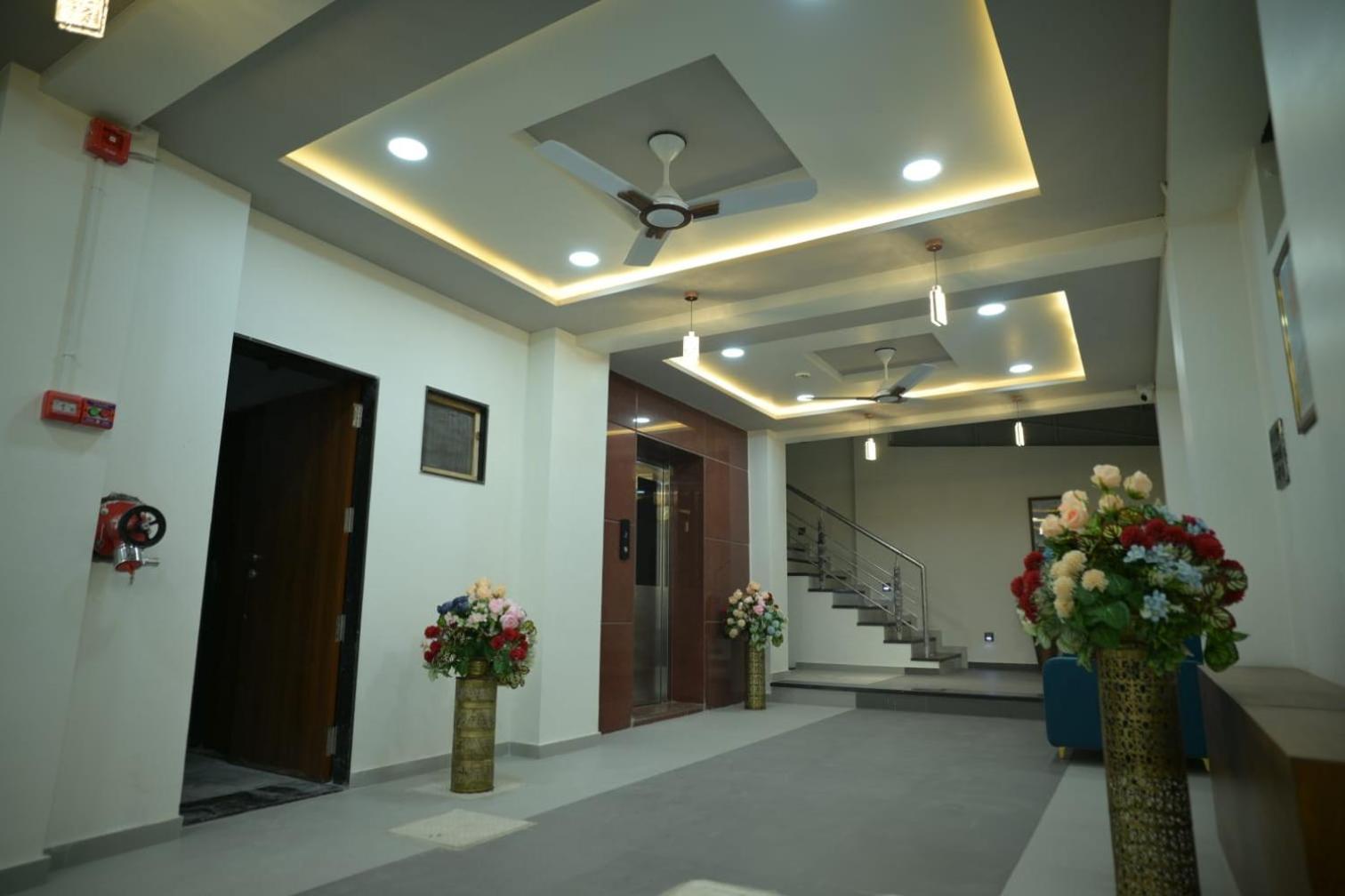 Hotel Aagman Palanpur Esterno foto